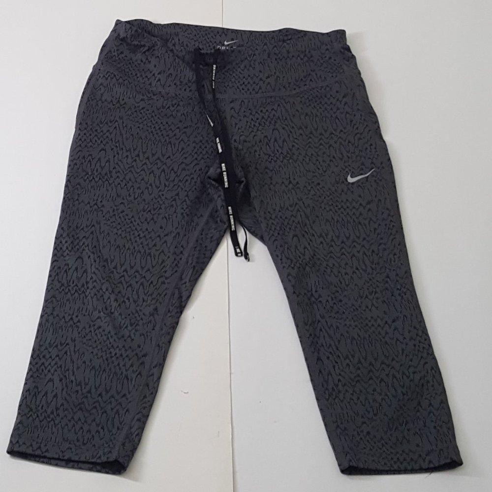 Women's  NIKE Athletic Capri Pants Size  S  Gray / Black